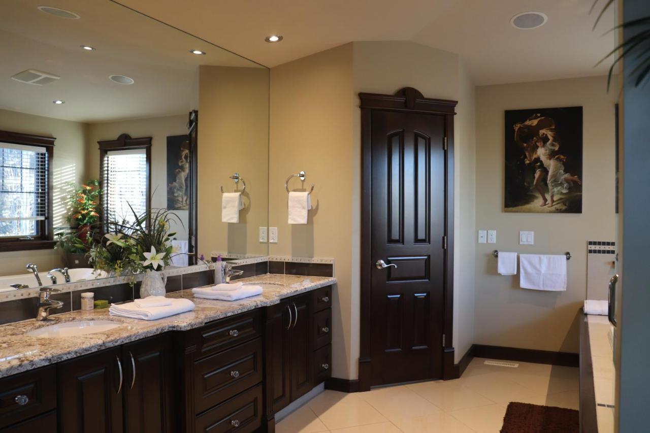 YYC Westmount River Inn מראה חיצוני תמונה