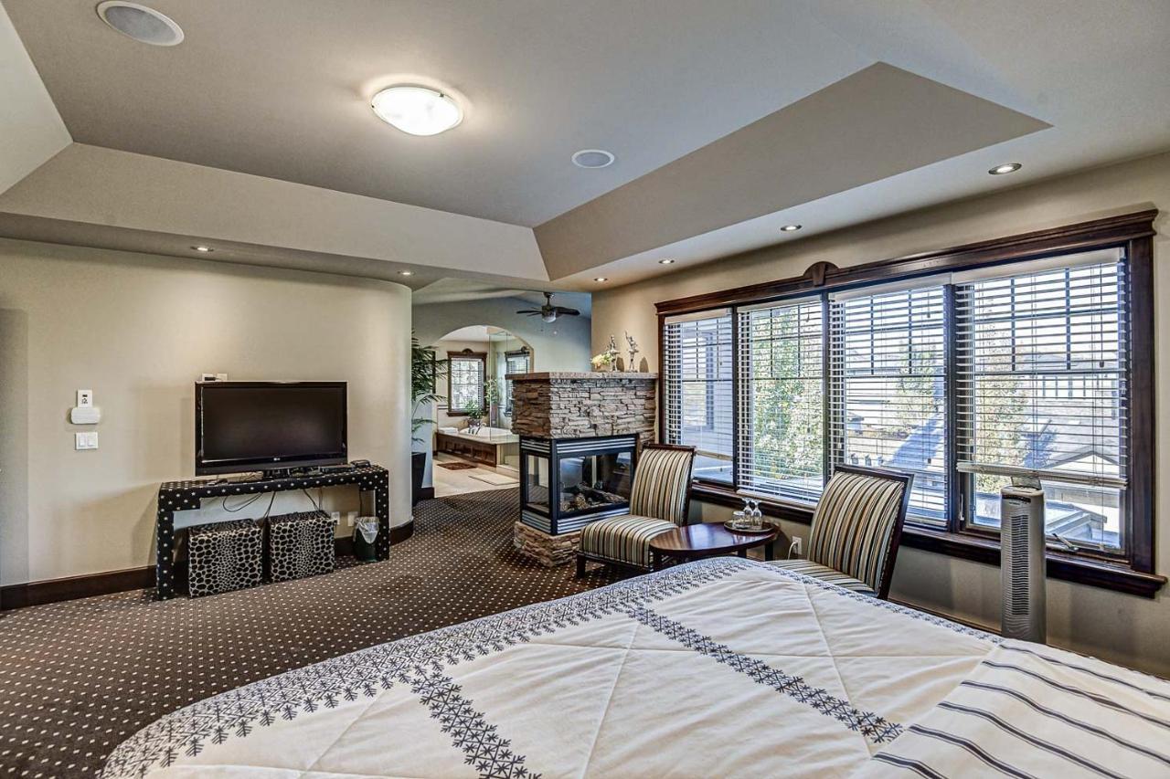 YYC Westmount River Inn מראה חיצוני תמונה