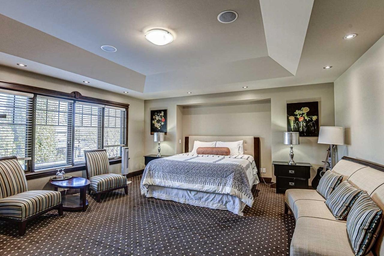 YYC Westmount River Inn מראה חיצוני תמונה