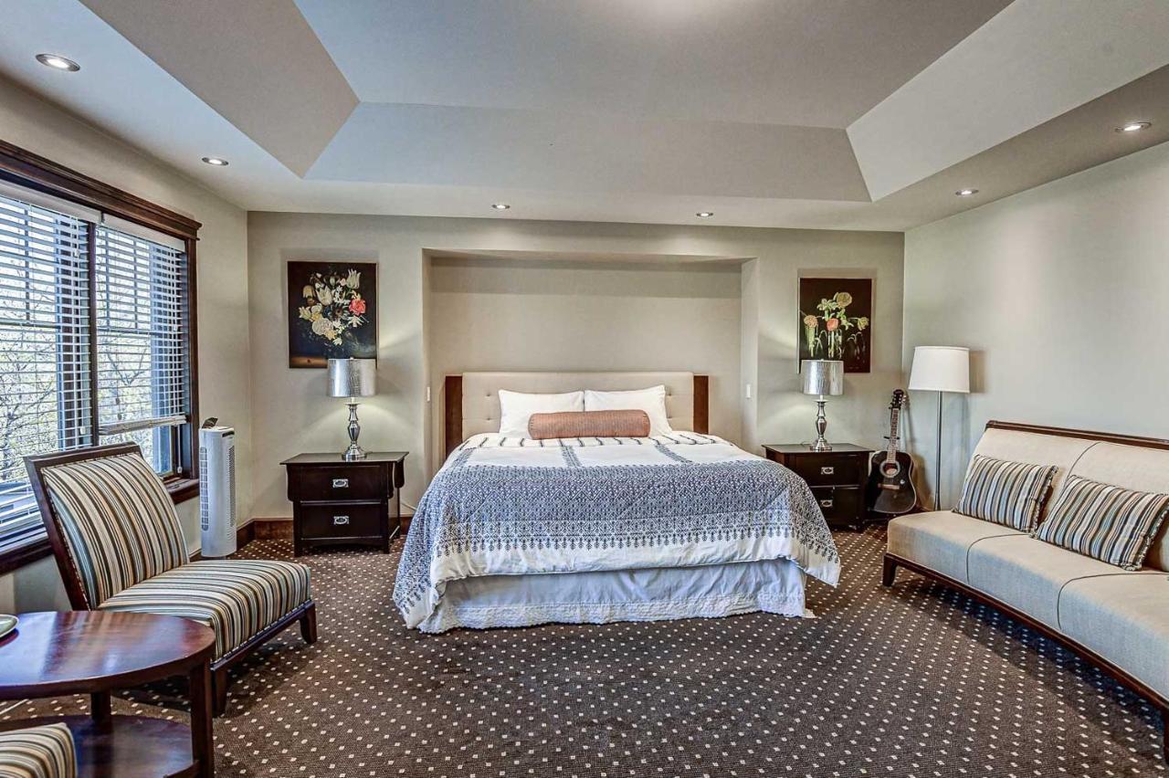 YYC Westmount River Inn מראה חיצוני תמונה