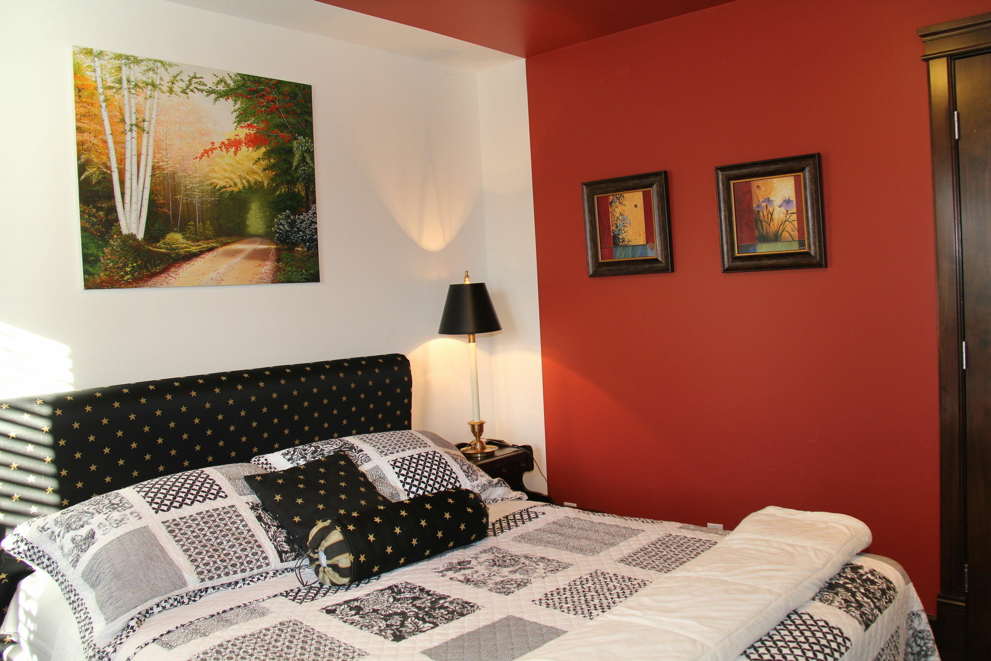 YYC Westmount River Inn מראה חיצוני תמונה