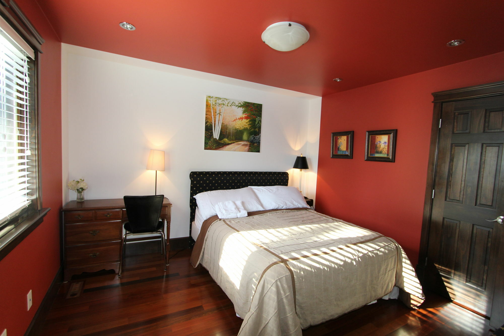 YYC Westmount River Inn מראה חיצוני תמונה