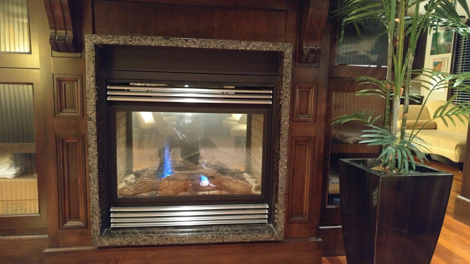 YYC Westmount River Inn מראה חיצוני תמונה