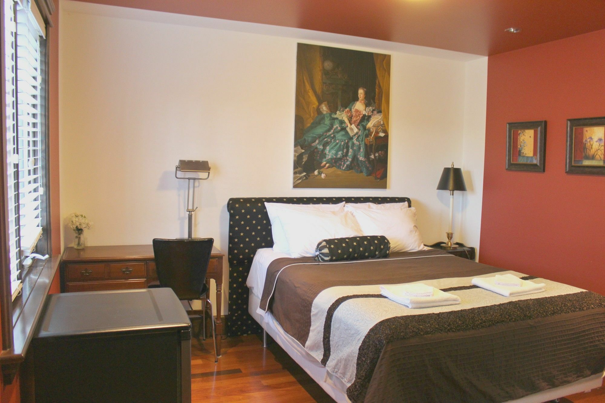 YYC Westmount River Inn מראה חיצוני תמונה